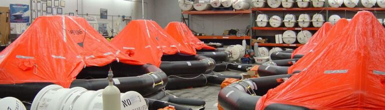 Válassza ki hajójához a megfelelő felfújható mentőtutajt, hogy garantálja a biztonságot a tengeren
